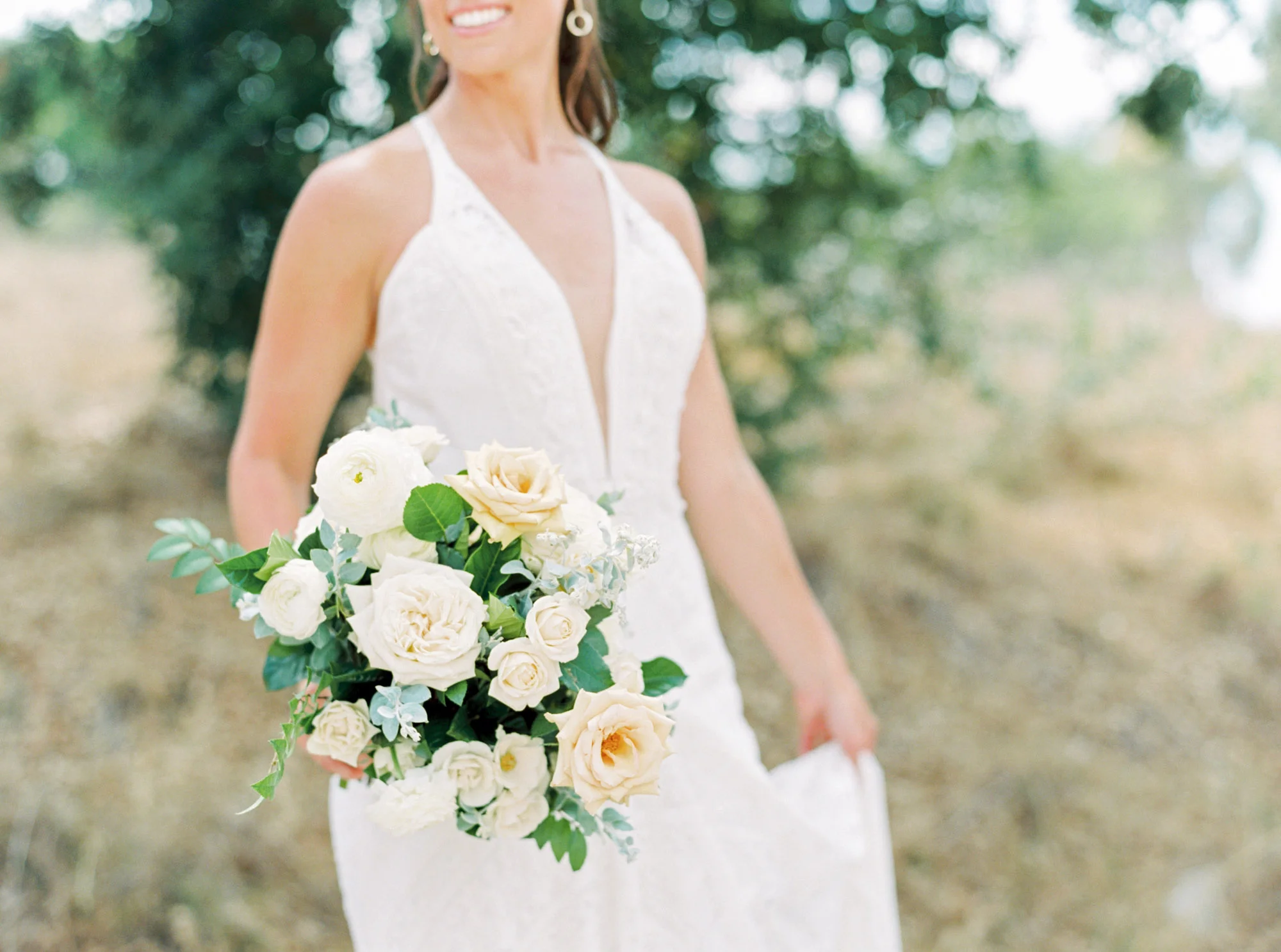 White, tan and light blue bridal bouquet | The Santaluz Club | Compass Floral | Wedding Florist in San Diego and Southern California | Cavin Elizabeth Photography