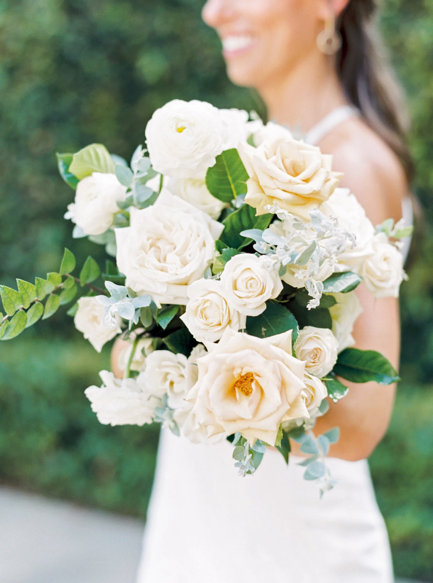 Rose and ranunculus bridal bouquet | The Santaluz Club | Compass Floral | Wedding Florist in San Diego and Southern California | Cavin Elizabeth Photography