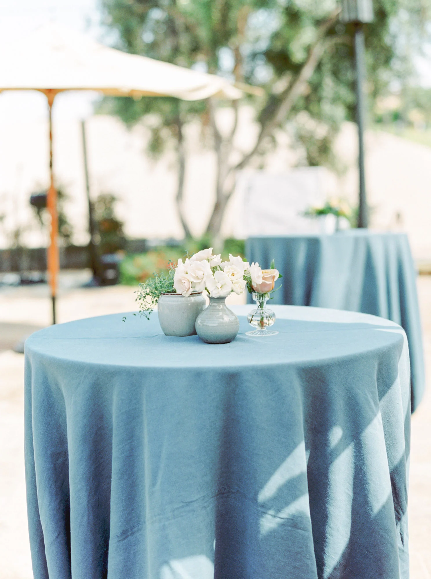 Blue wedding linens | The Santaluz Club | Compass Floral | Wedding Florist in San Diego and Southern California | Cavin Elizabeth Photography