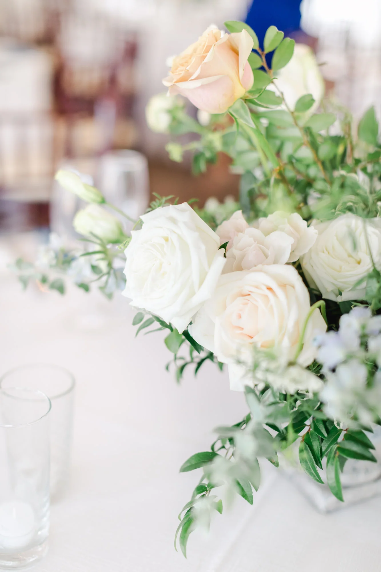 White, light blue and tan wedding flowers | The Santaluz Club | Compass Floral | Wedding Florist in San Diego and Southern California | Cavin Elizabeth Photography