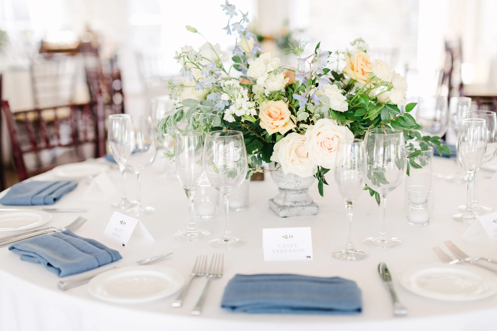 White, light blue and tan wedding centerpiece | The Santaluz Club | Compass Floral | Wedding Florist in San Diego and Southern California | Cavin Elizabeth Photography
