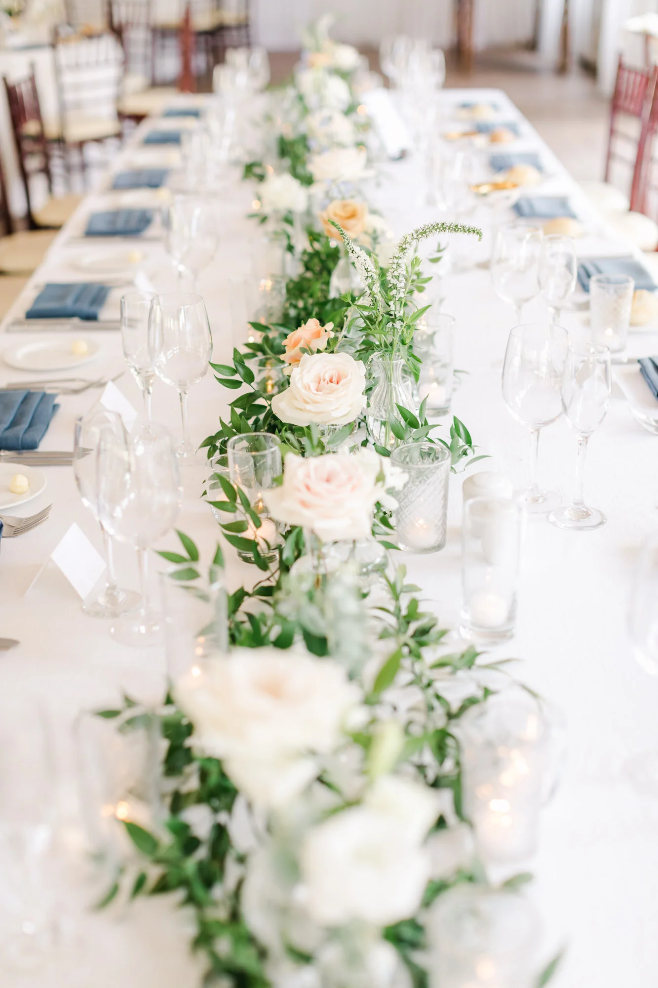 Garland wedding centerpiece | The Santaluz Club | Compass Floral | Wedding Florist in San Diego and Southern California | Cavin Elizabeth Photography