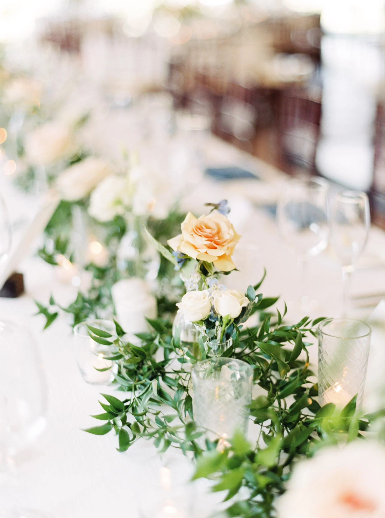 Garland wedding centerpiece | The Santaluz Club | Compass Floral | Wedding Florist in San Diego and Southern California | Cavin Elizabeth Photography