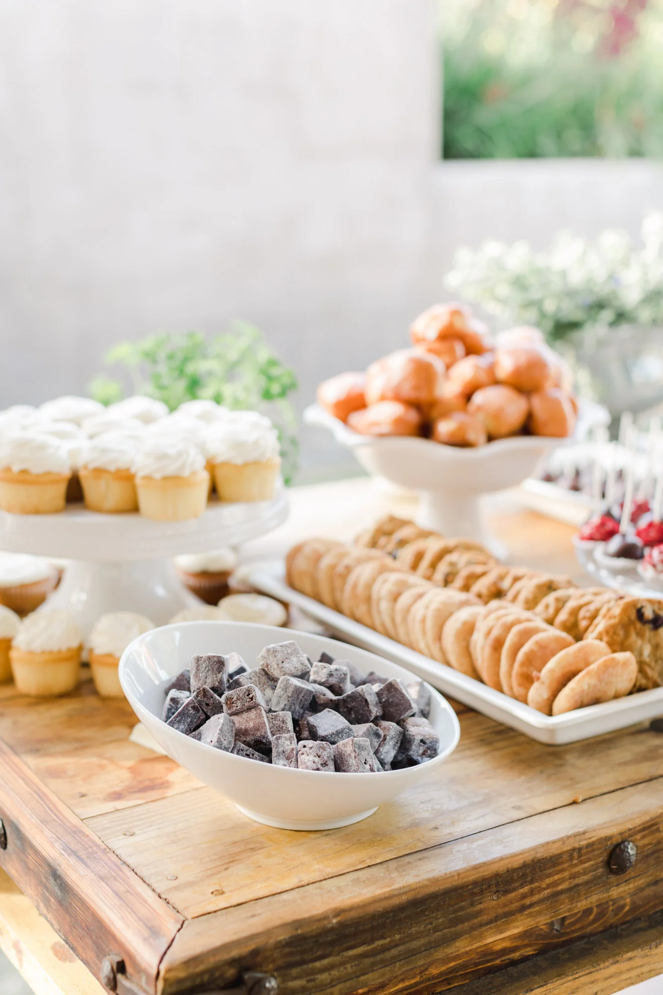 Wedding Desserts | The Santaluz Club | Compass Floral | Wedding Florist in San Diego and Southern California | Cavin Elizabeth Photography