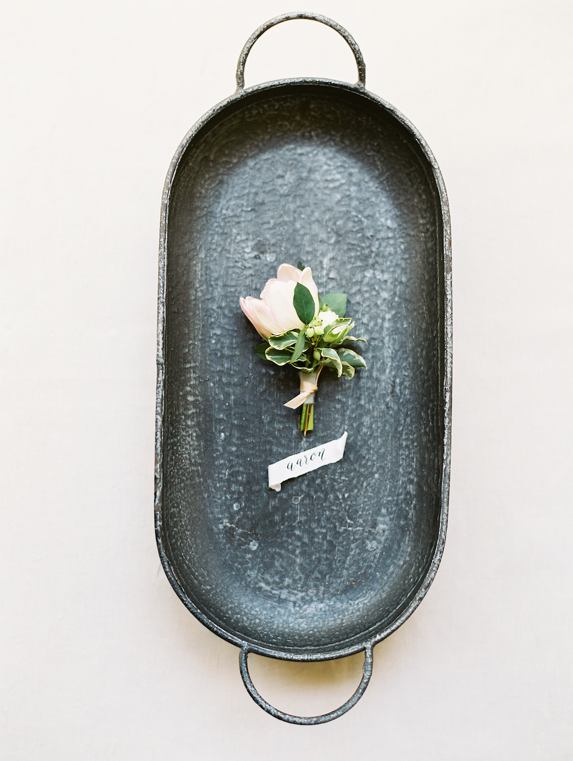 Simple tulip boutonniere | Rancho Bernardo Inn | Compass Floral | Wedding Florist in San Diego and Southern California | Dear Lovers Photography