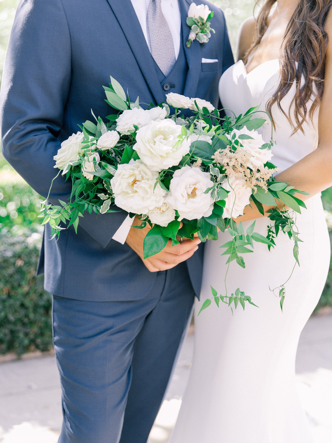 White rose bridal bouquet | Rancho Bernardo Inn | Compass Floral | Wedding Florist in San Diego and Southern California | Dear Lovers Photography