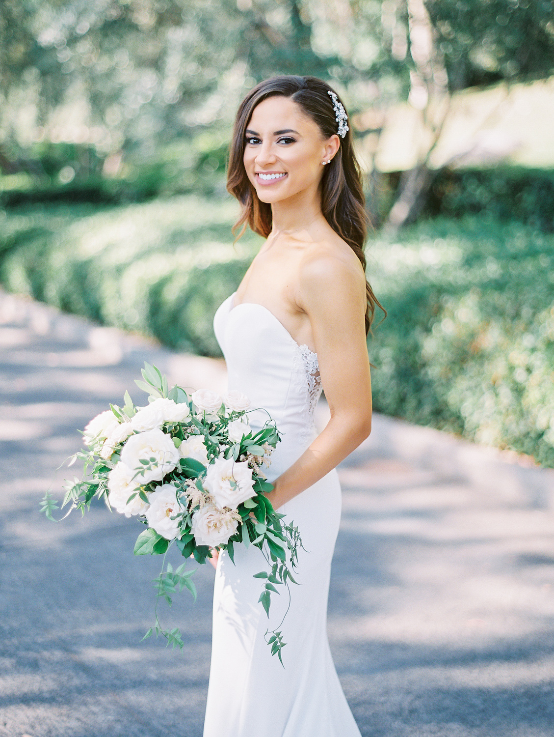 Outdoor bridal portrait with white bridal bouquet | Rancho Bernardo Inn | Compass Floral | Wedding Florist in San Diego and Southern California | Dear Lovers Photography