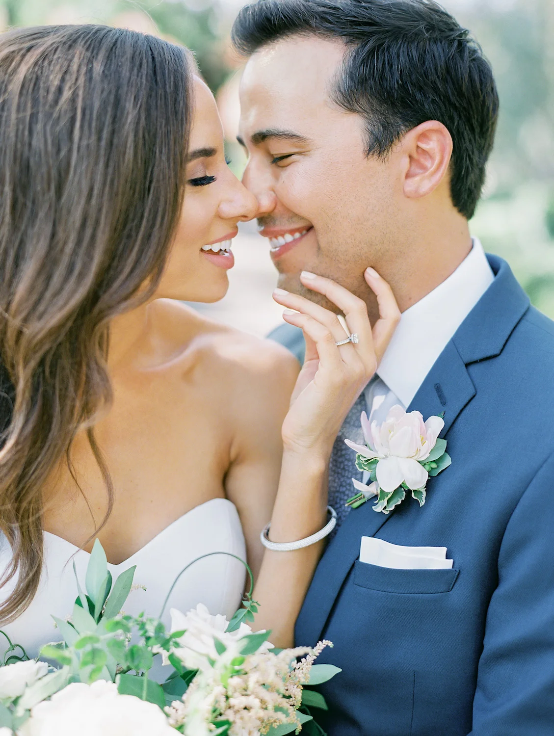 Romantic bride and groom outdoor portrait | Rancho Bernardo Inn | Compass Floral | Wedding Florist in San Diego and Southern California | Dear Lovers Photography