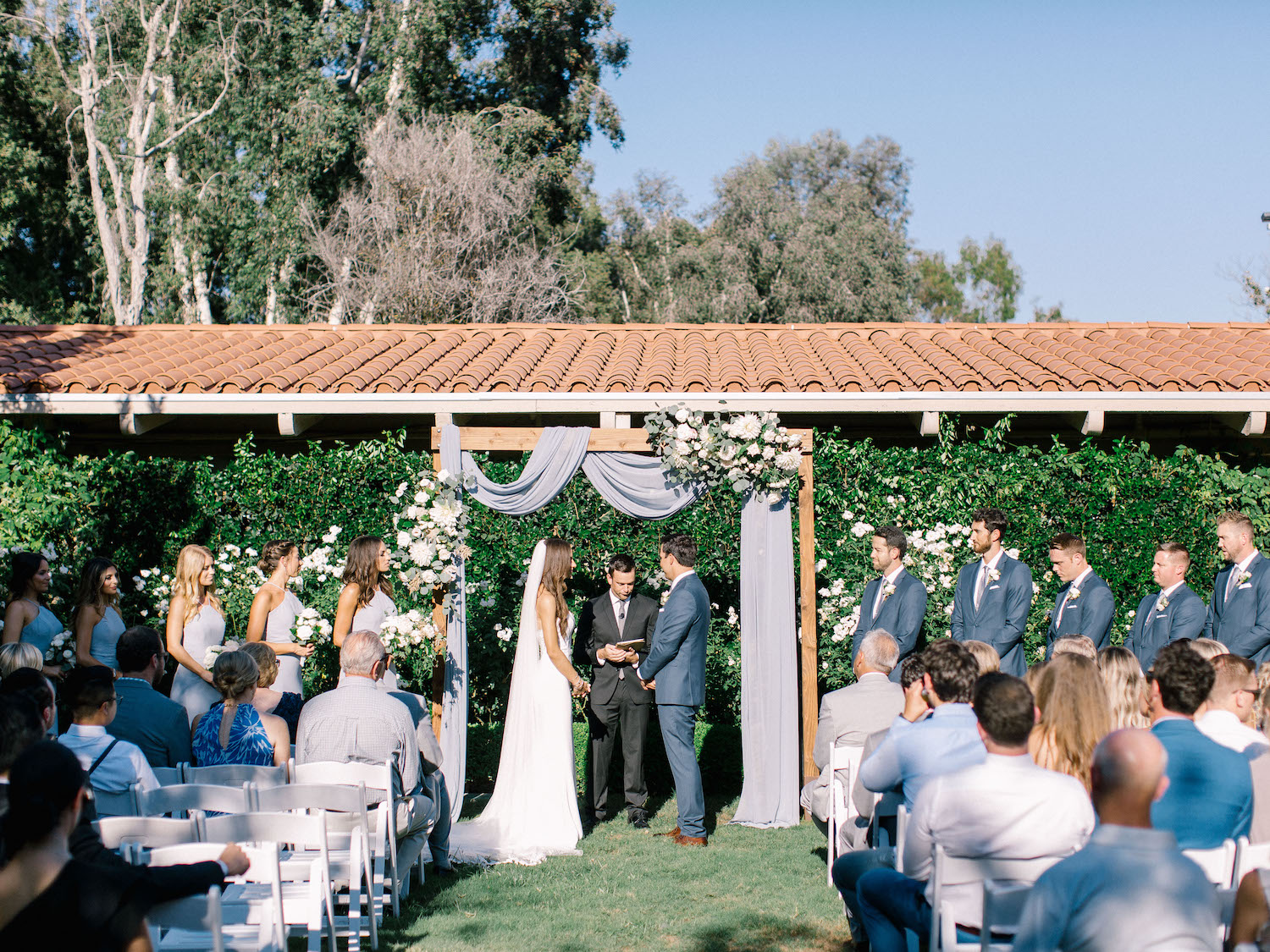 Outdoor garden wedding | Rancho Bernardo Inn | Compass Floral | Wedding Florist in San Diego and Southern California | Dear Lovers Photography
