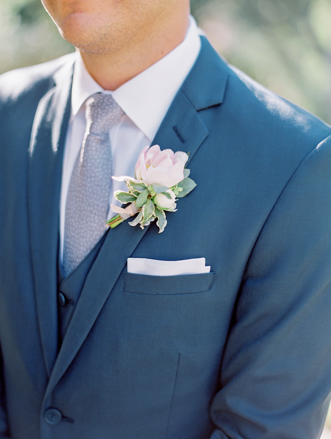 Outdoor groom portrait, blush tulip boutonniere | Rancho Bernardo Inn | Compass Floral | Wedding Florist in San Diego and Southern California | Dear Lovers Photography