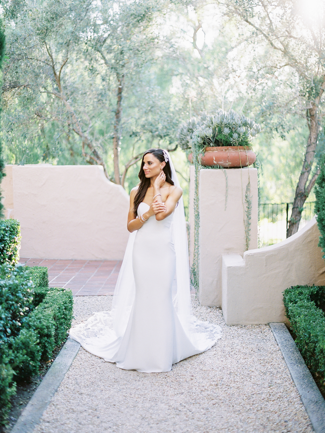 Outdoor bridal portrait | Rancho Bernardo Inn | Compass Floral | Wedding Florist in San Diego and Southern California | Dear Lovers Photography