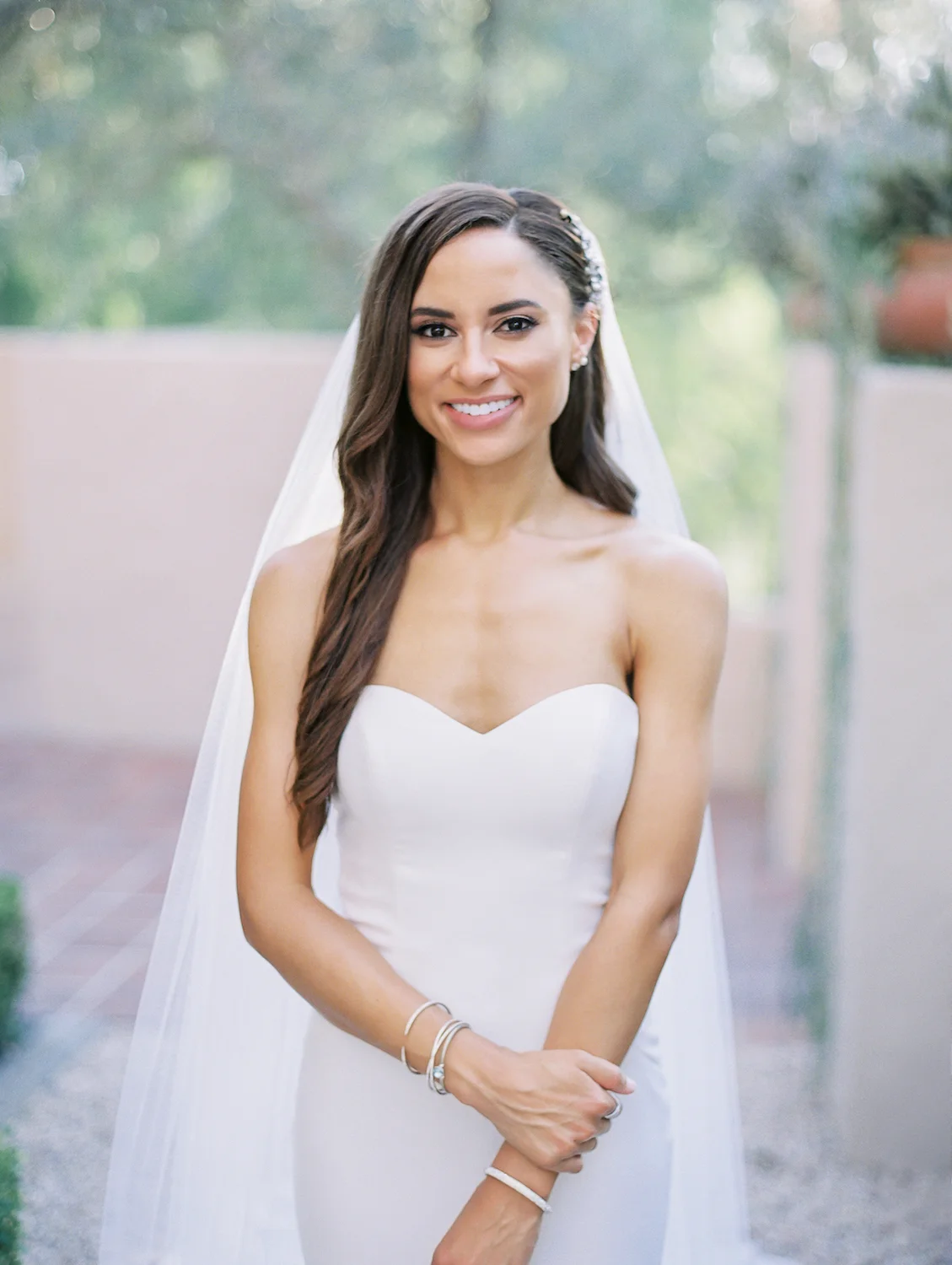 Outdoor bridal portrait | Rancho Bernardo Inn | Compass Floral | Wedding Florist in San Diego and Southern California | Dear Lovers Photography