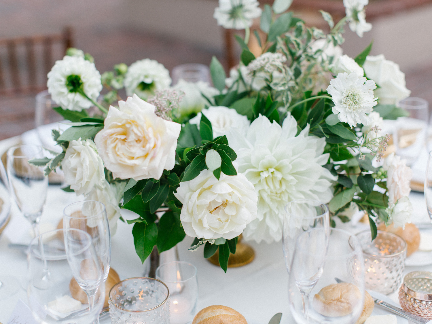 Romantic white dahlia and rose wedding centerpiece | Rancho Bernardo Inn | Compass Floral | Wedding Florist in San Diego and Southern California | Dear Lovers Photography
