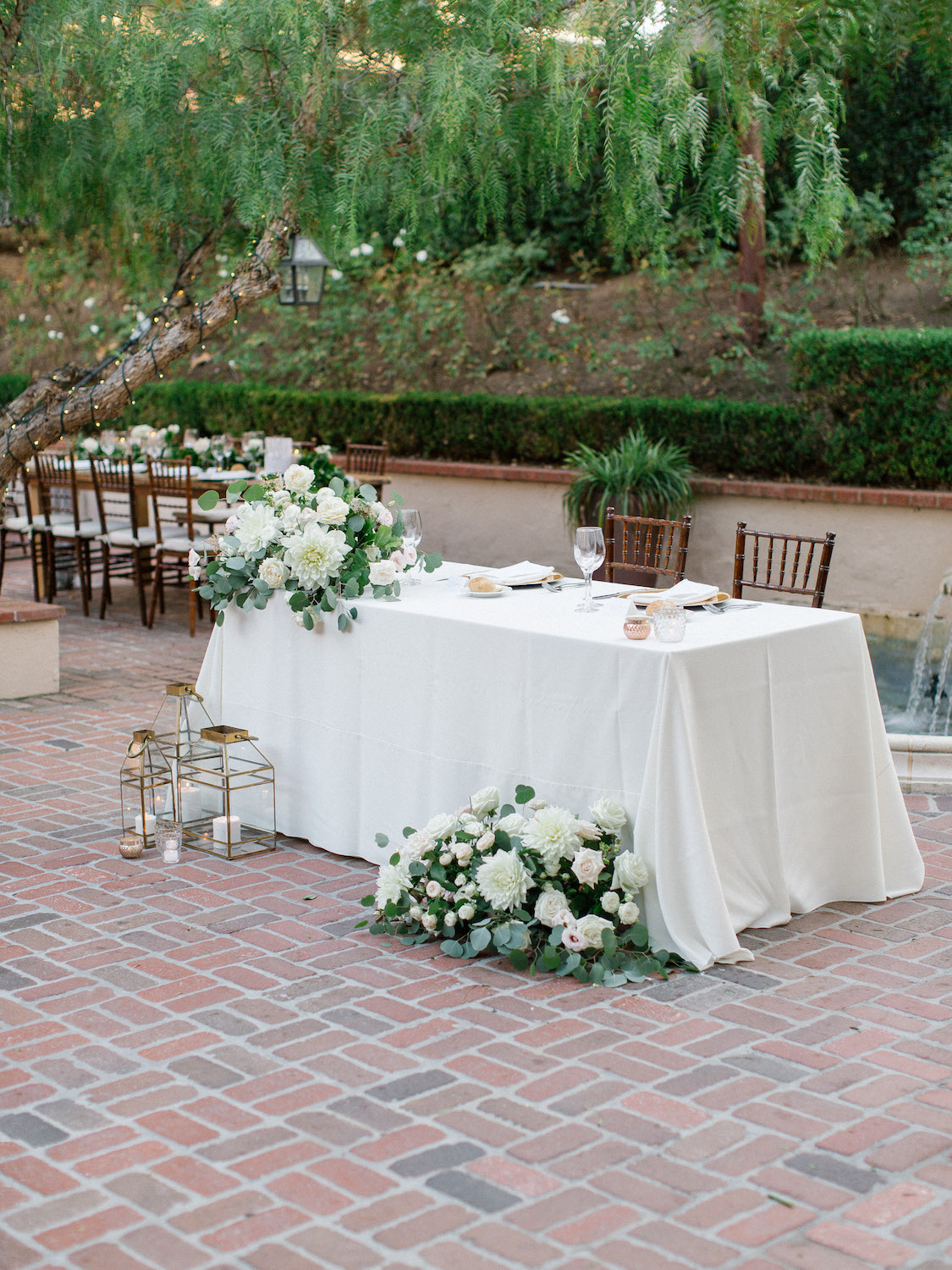 Romantic white dahlia and rose sweetheart table centerpiece | Rancho Bernardo Inn | Compass Floral | Wedding Florist in San Diego and Southern California | Dear Lovers Photography
