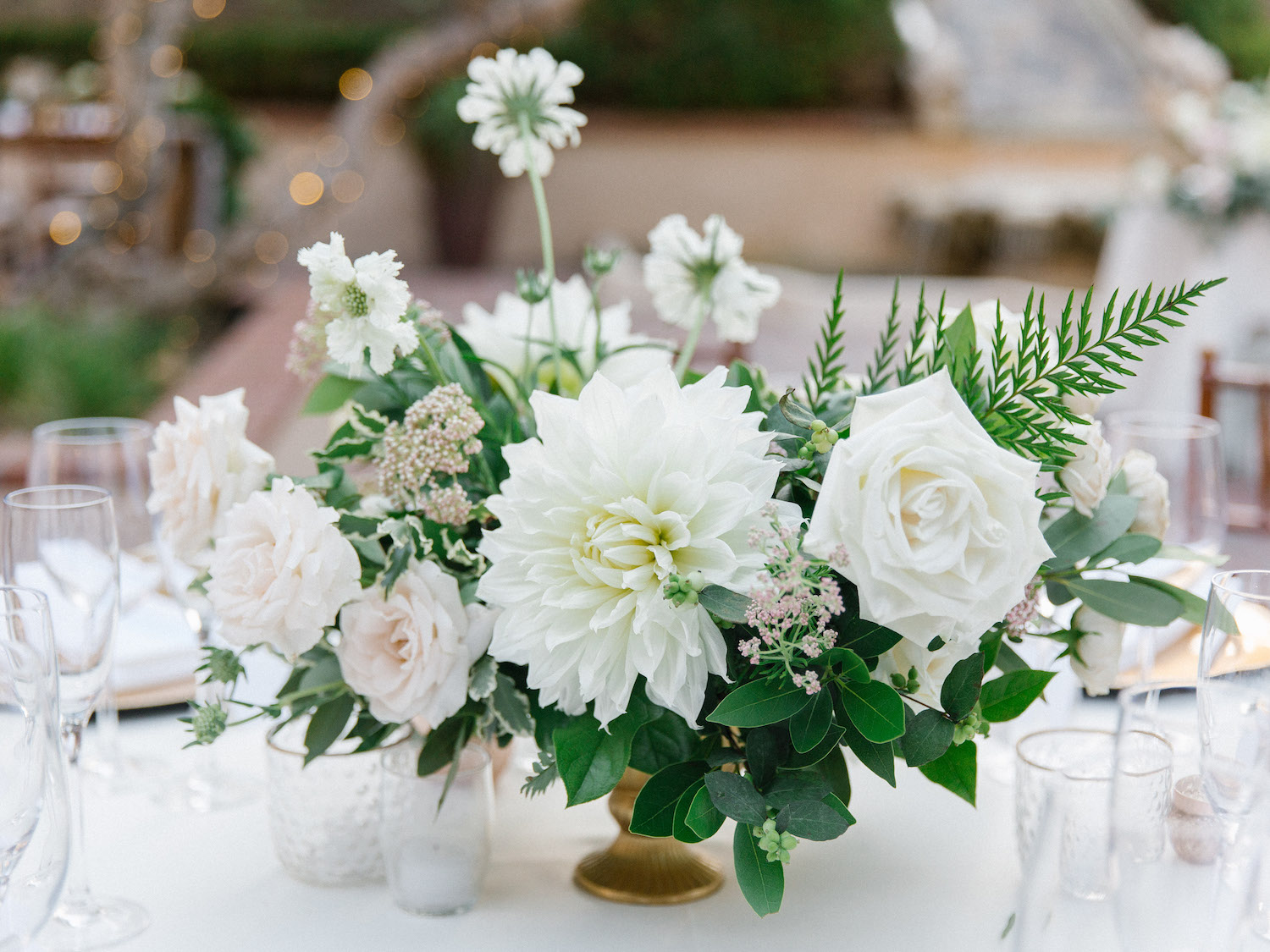 Romantic white dahlia and rose wedding centerpiece | Rancho Bernardo Inn | Compass Floral | Wedding Florist in San Diego and Southern California | Dear Lovers Photography