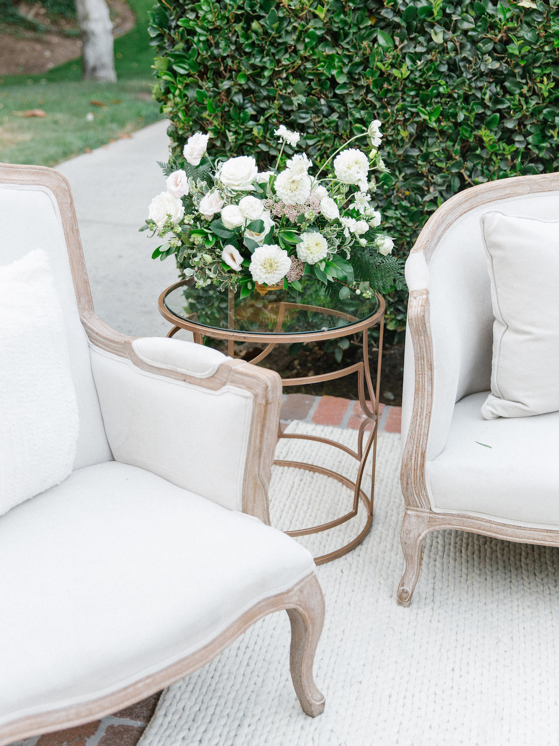 Wedding reception lounge flowers | Rancho Bernardo Inn | Compass Floral | Wedding Florist in San Diego and Southern California | Dear Lovers Photography