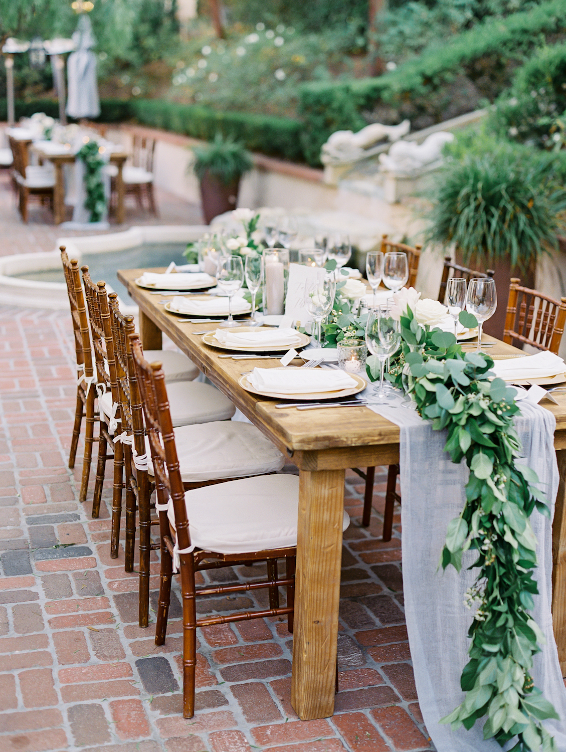 Garland centerpiece | Rancho Bernardo Inn | Compass Floral | Wedding Florist in San Diego and Southern California | Dear Lovers Photography