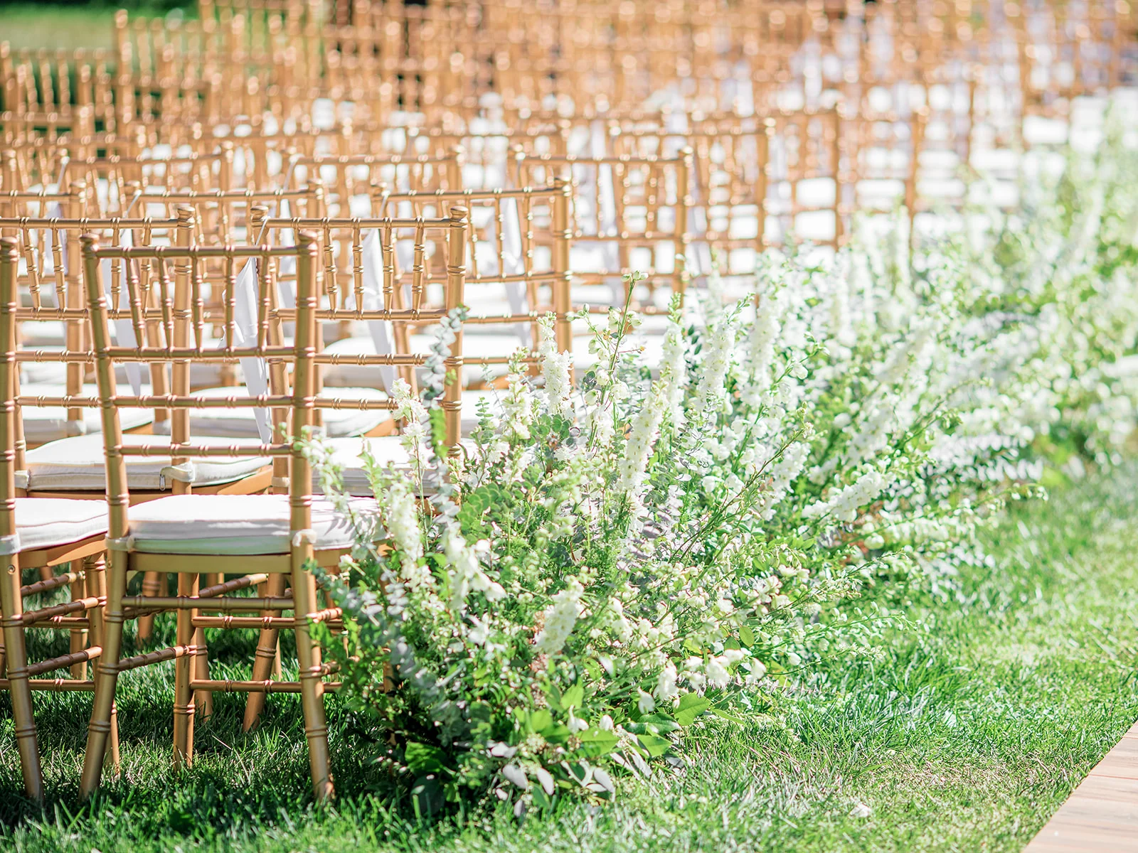 Flower lined aisle, outdoor wedding ceremony | Rancho Santa Fe Golf Club | Compass Floral | Wedding Florist in San Diego and Southern California | Rachael McCall Photography