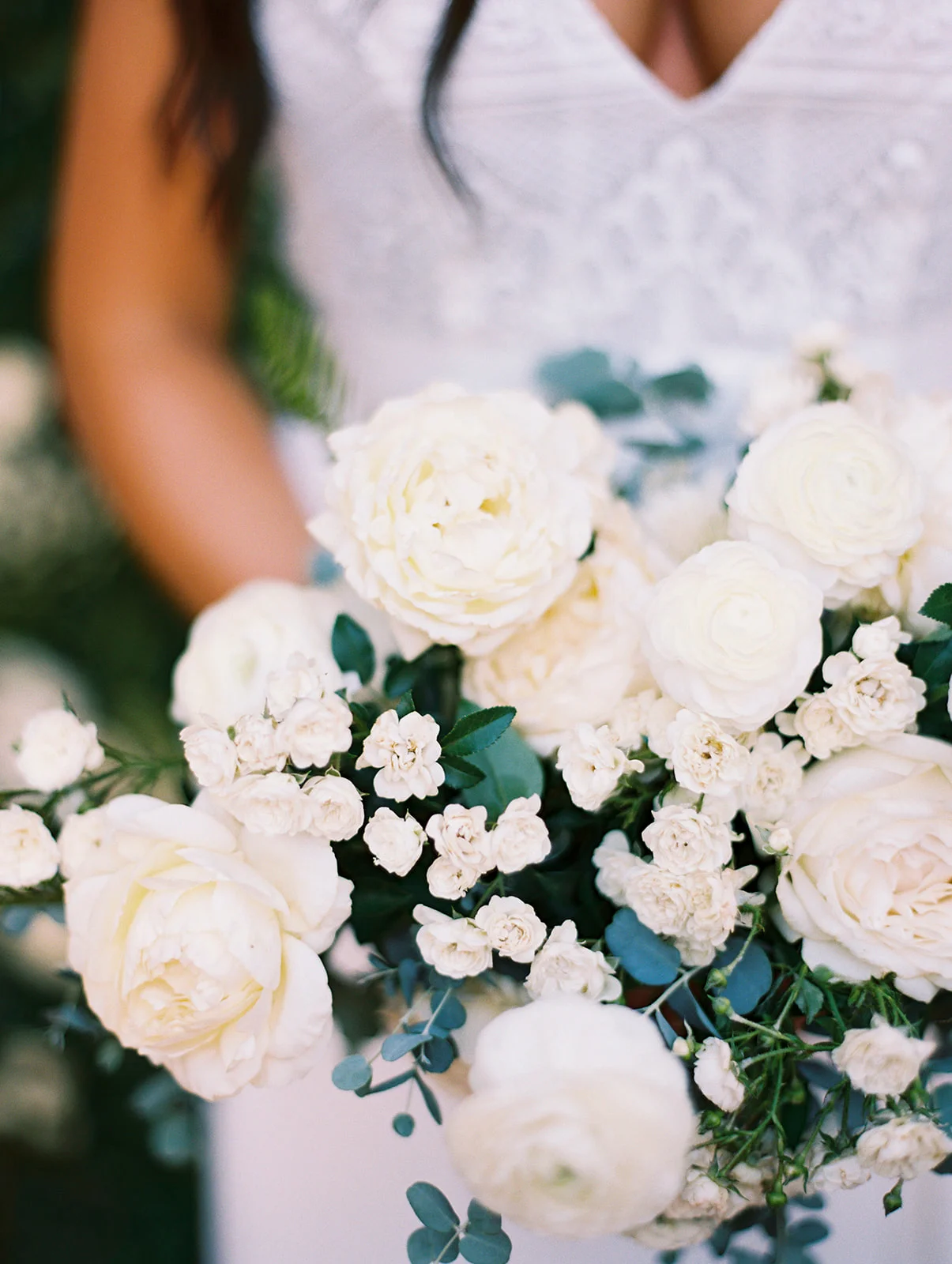 White rose and ranunculus bridal bouquet, fine art wedding | Darlington House, La Jolla | Compass Floral | Wedding Florist in San Diego and Southern California | My Sun and Stars Co. Photography