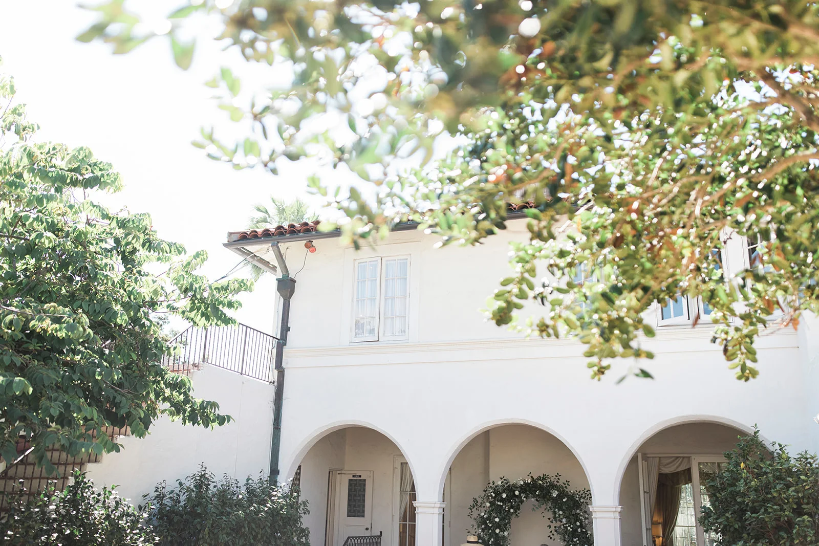 Garden romantic, outdoor San Diego wedding venue | Darlington House, La Jolla | Compass Floral | Wedding Florist in San Diego and Southern California | My Sun and Stars Co. Photography
