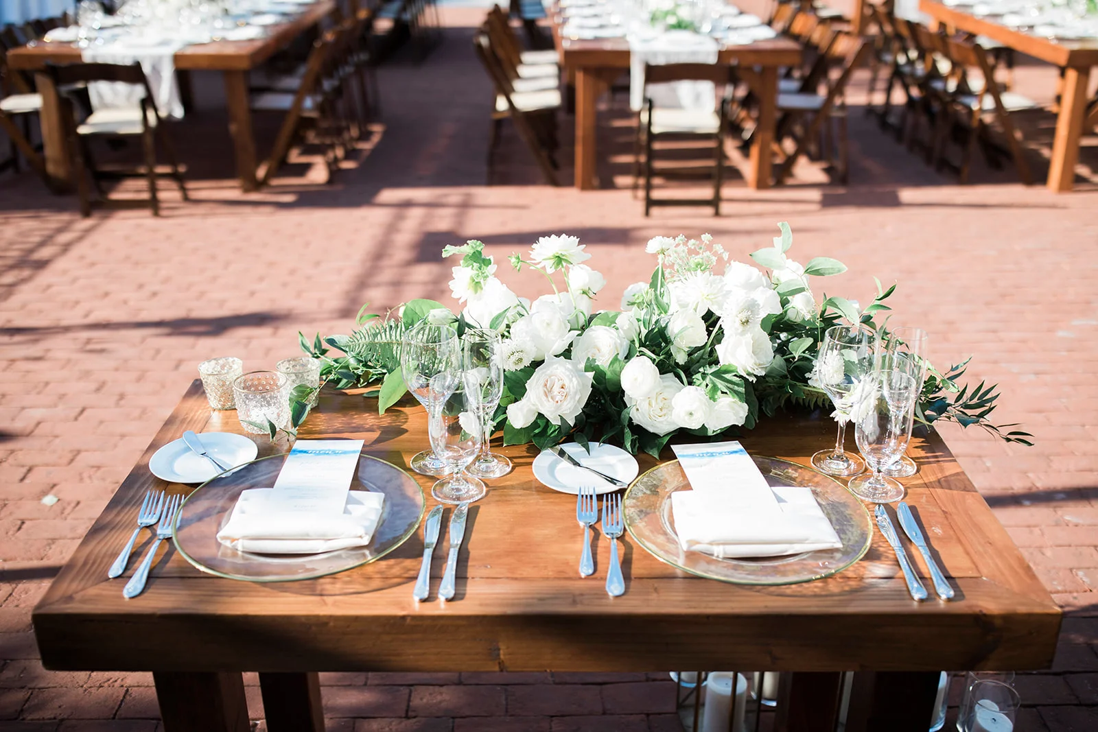 White sweetheart table centerpiece | Darlington House, La Jolla | Compass Floral | Wedding Florist in San Diego and Southern California | My Sun and Stars Co. Photography