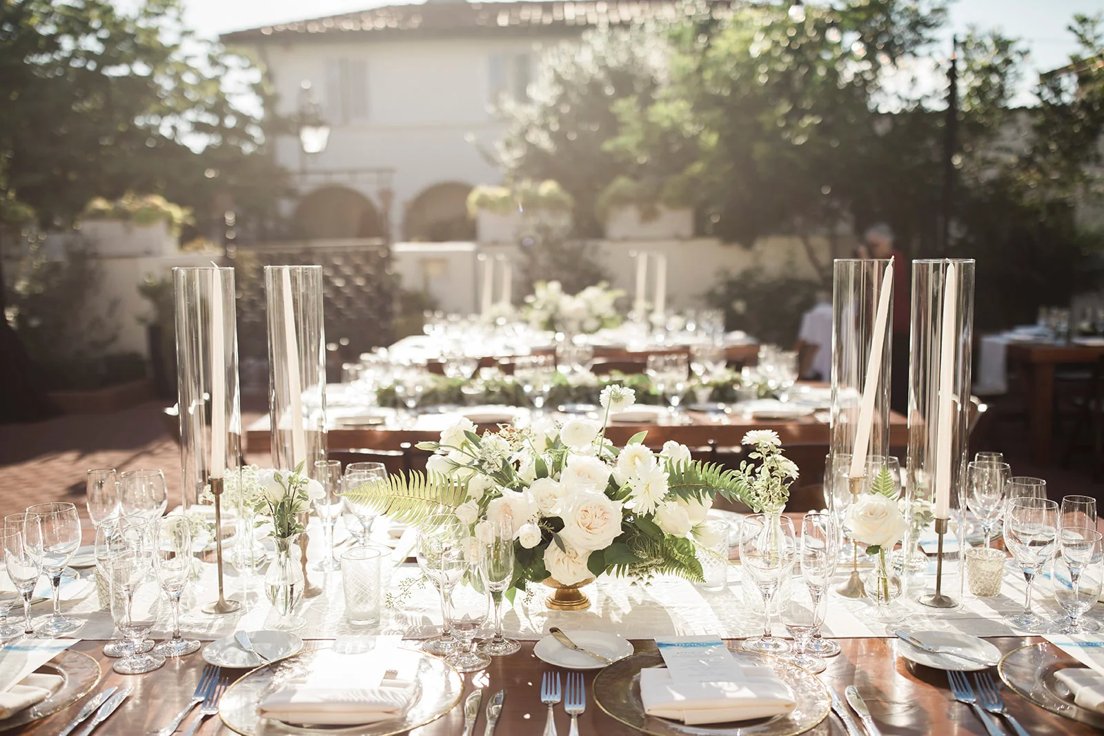 Taper candle and white flower centerpiece | Darlington House, La Jolla | Compass Floral | Wedding Florist in San Diego and Southern California | My Sun and Stars Co. Photography