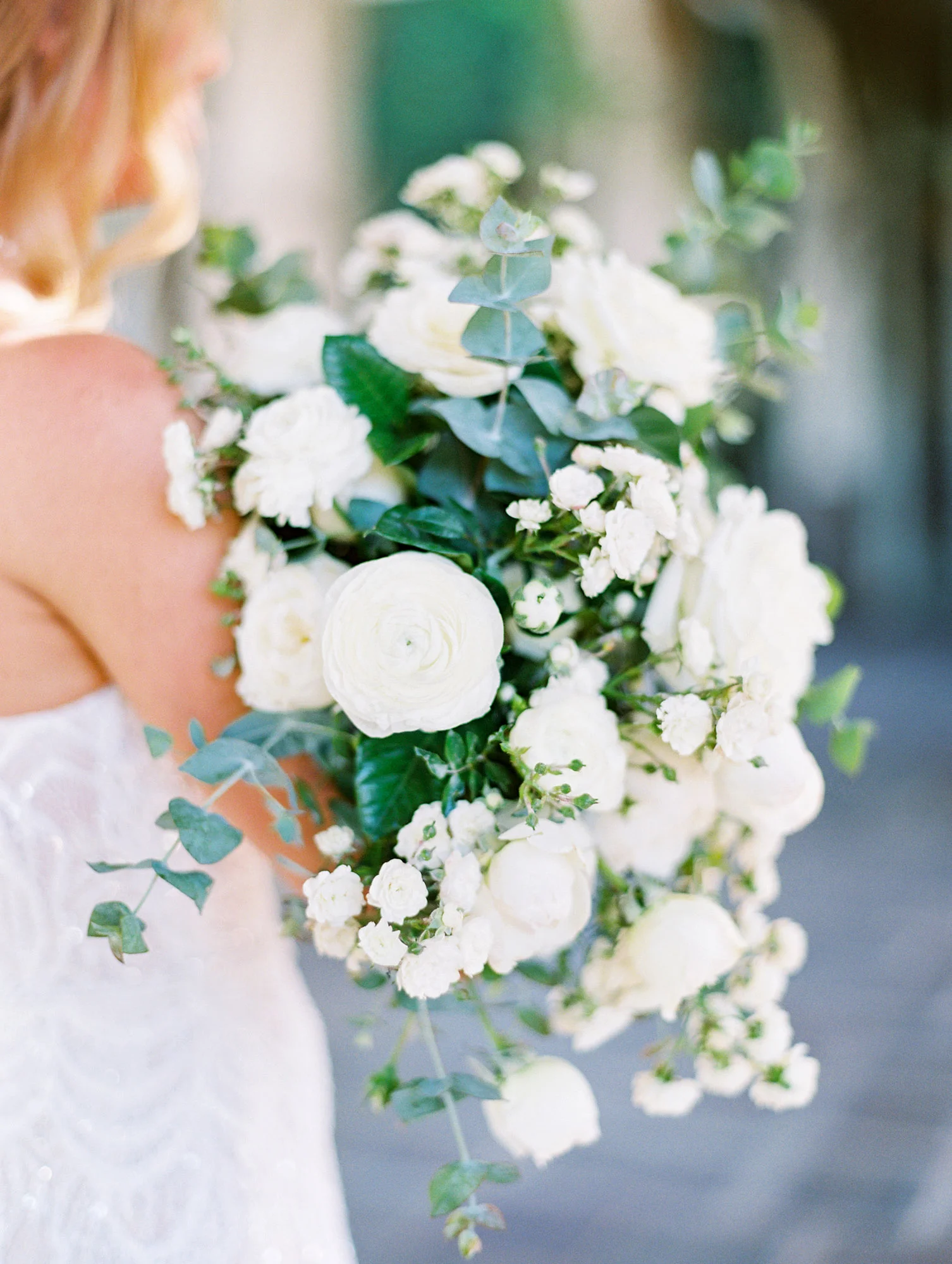 White rose and ranunculus bouquets with fern and eucalyptus | Del Mar Country Club | Compass Floral | Wedding Florist in San Diego and Southern California | Cavin Elizabeth Photography