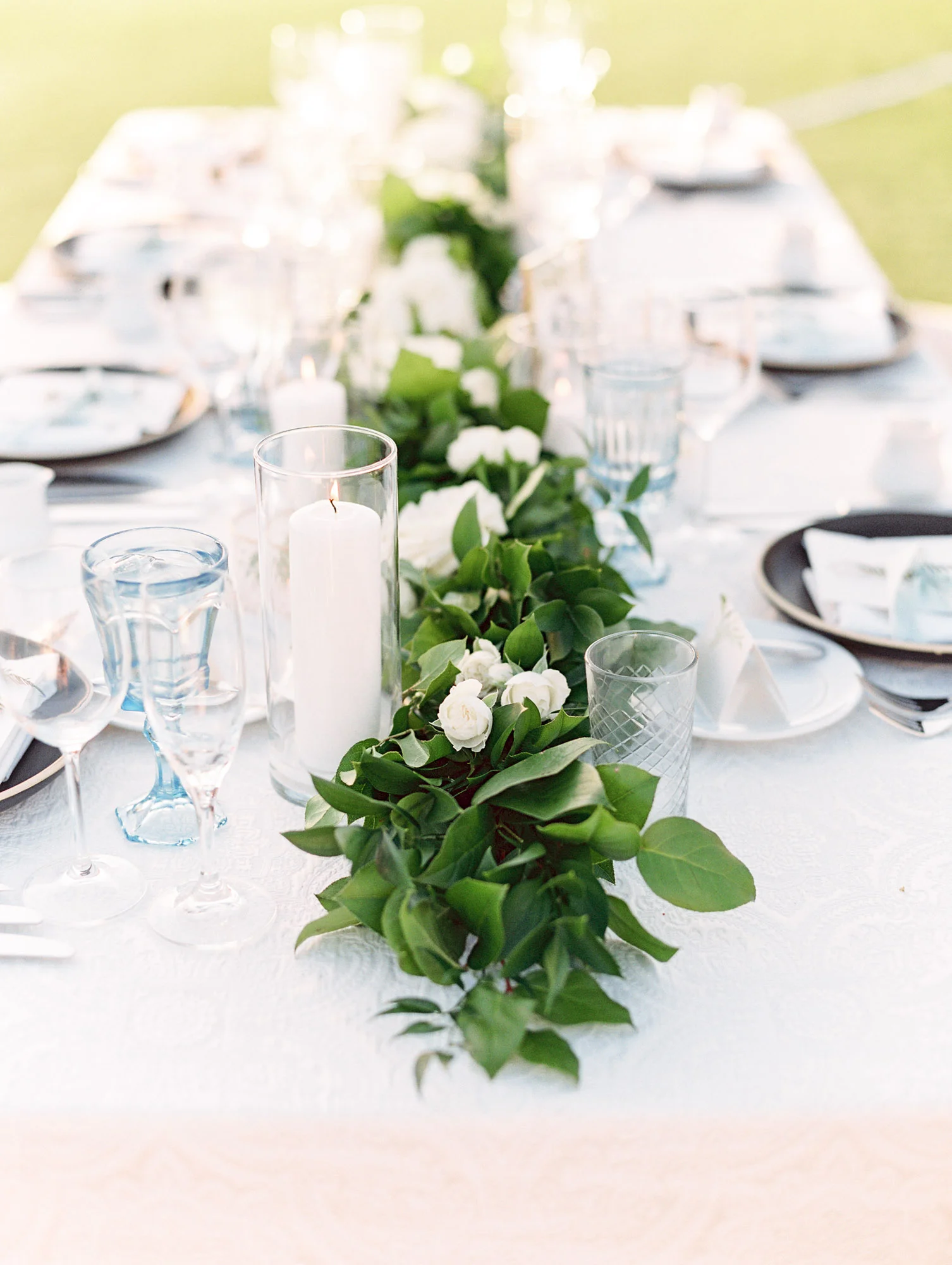 Green garland centerpiece | Del Mar Country Club | Compass Floral | Wedding Florist in San Diego and Southern California | Cavin Elizabeth Photography