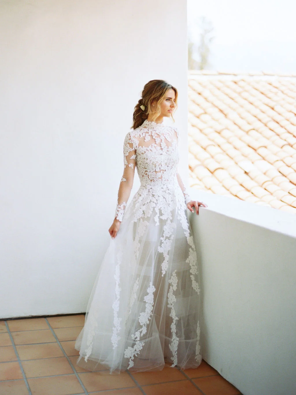 Outdoor bridal portrait | Ojai Valley Inn | Compass Floral | Wedding Florist in San Diego and Southern California | Ryan Ray Photography