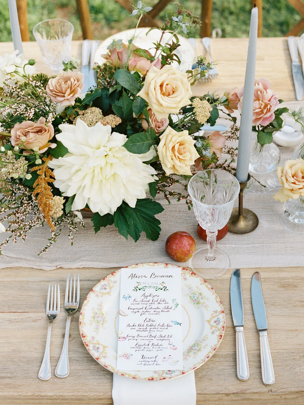 Garden romantic wedding centerpiece | Ojai Valley Inn | Compass Floral | Wedding Florist in San Diego and Southern California | Ryan Ray Photography