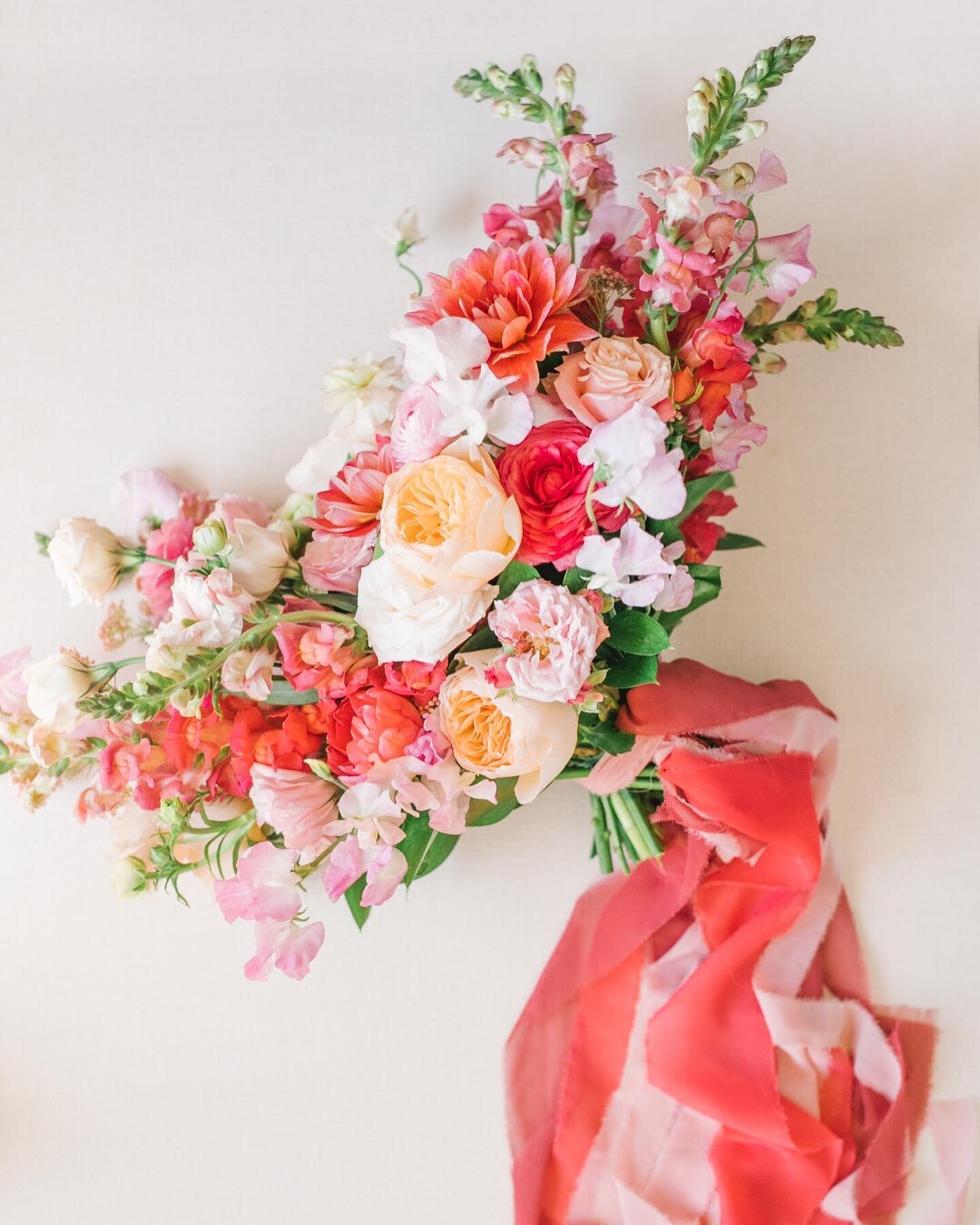 A spectrum of pinks to perfectly match @cavinelizabeth @marchesafashion wedding dress.
Featured on @martha_weddings 
Photography: @tenthandgrace 
Hair and makeup: @1011makeup
Florist: @compassfloral
Event design and planning: @amorology 
Venue: @fair