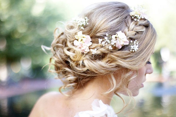 SALON DE BELLE Bridal Party Hair:: 262.763.5535 | 116 N. Dodge Street #7 - Burlington, WI
