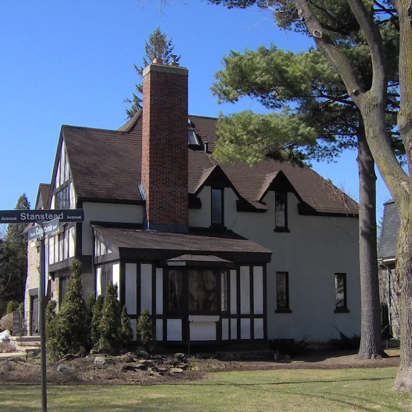 Avant/before extension HOUSE in Town of Mount Royal