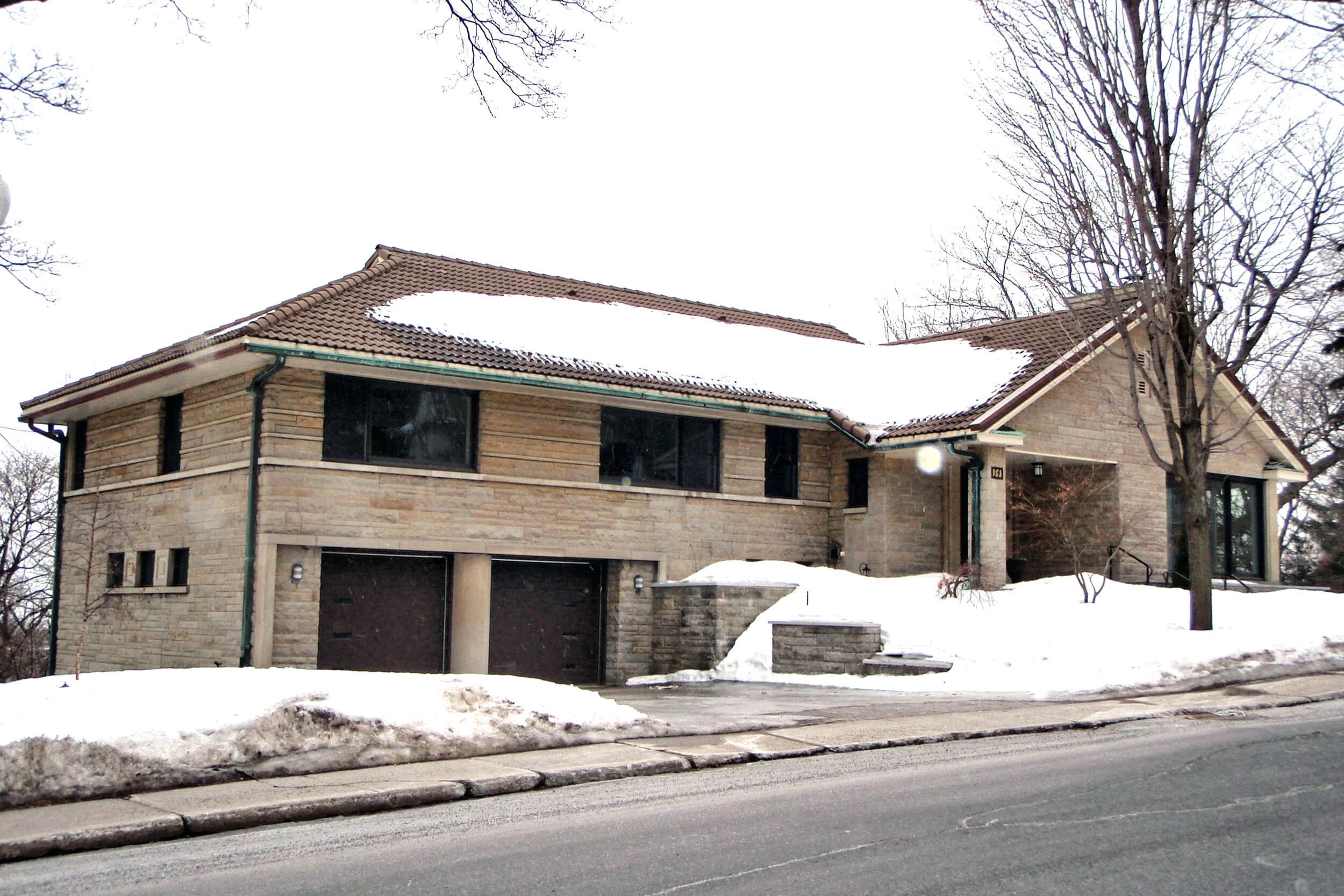 Avant/before extension WESTMOUNT HOUSE