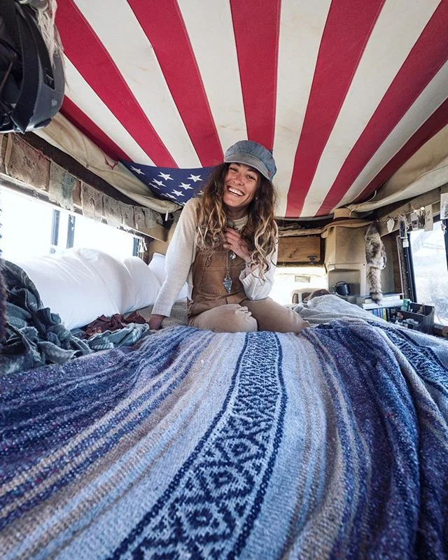 Yet another amazing nomad I had the pleasure to chat with and photograph! Be on the lookout for @joie_de_vieve ☺️ #nomadlife #ontheroad #makeportraits
