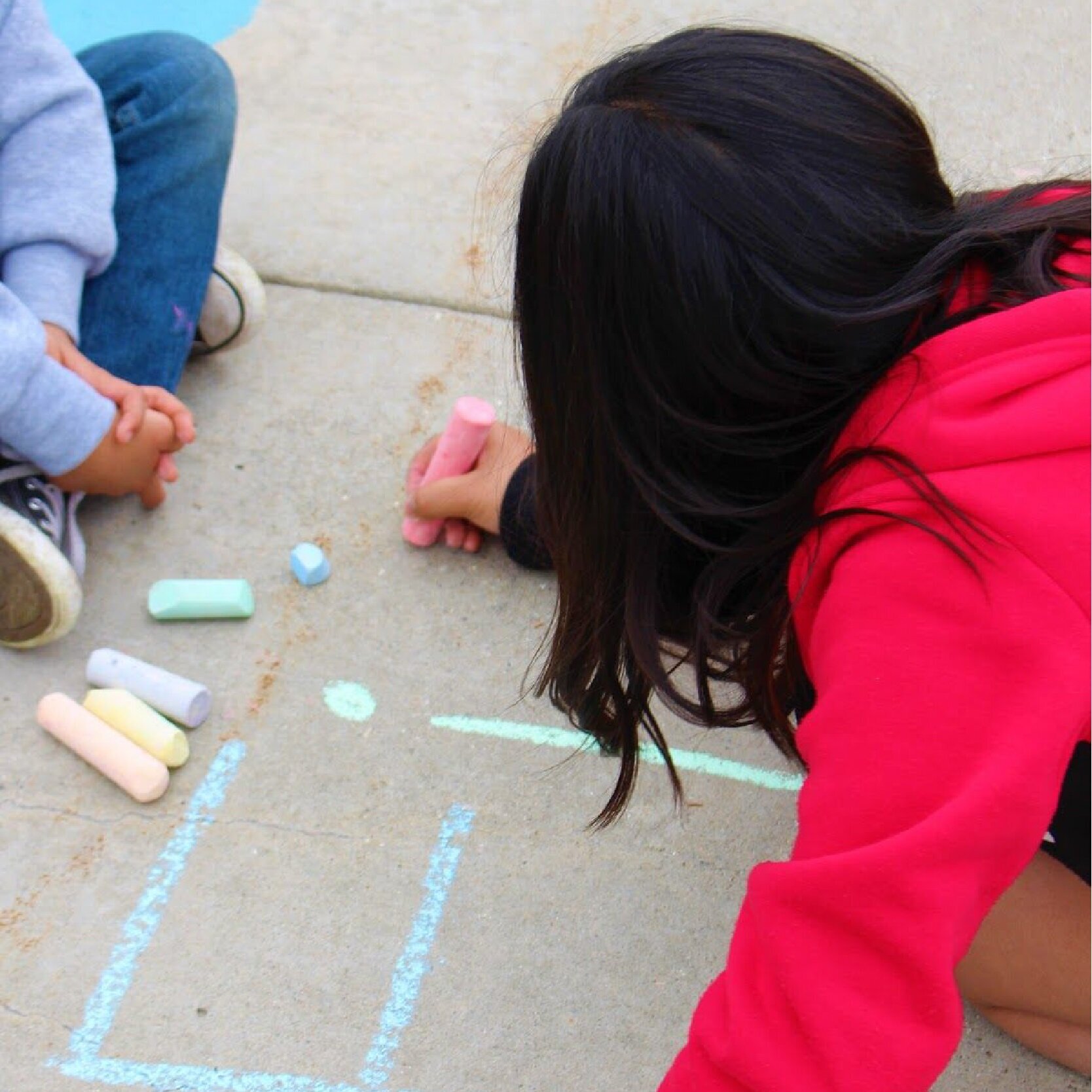 Children+Chalking+Urban+Intervention+Fish+in+Painted+Creek+Channel+at+Three+Creeks+Confluence.jpg