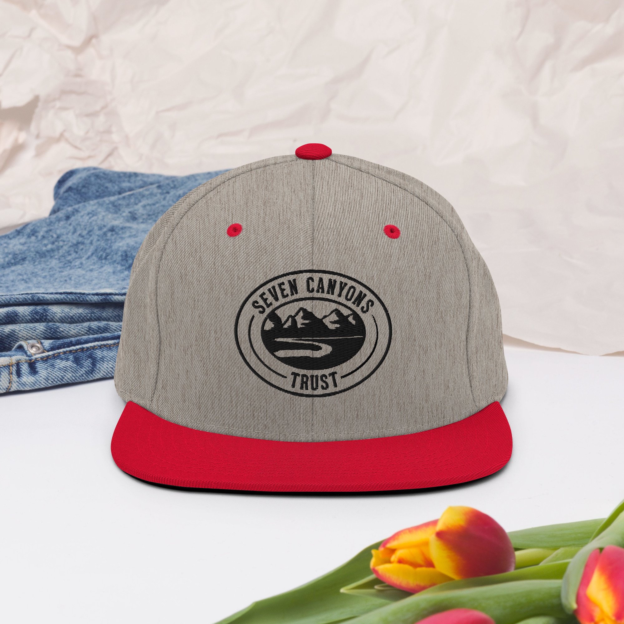 classic-snapback-heather-grey-red-front-2-68795fc8c255b.jpg