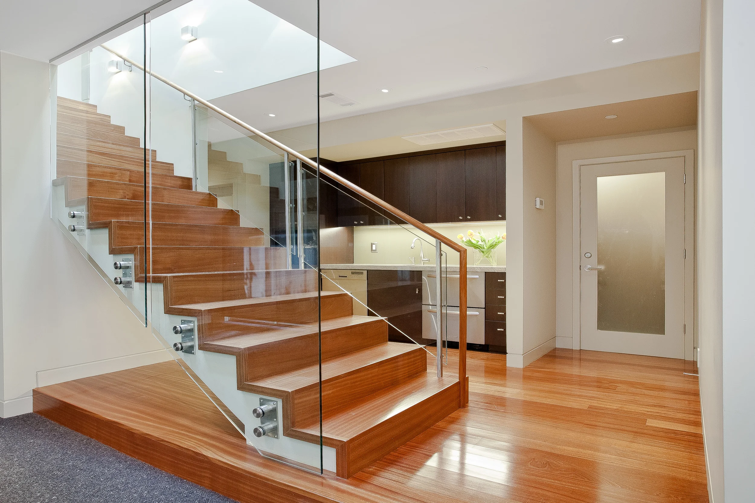 12-Bottom of Stair.jpg