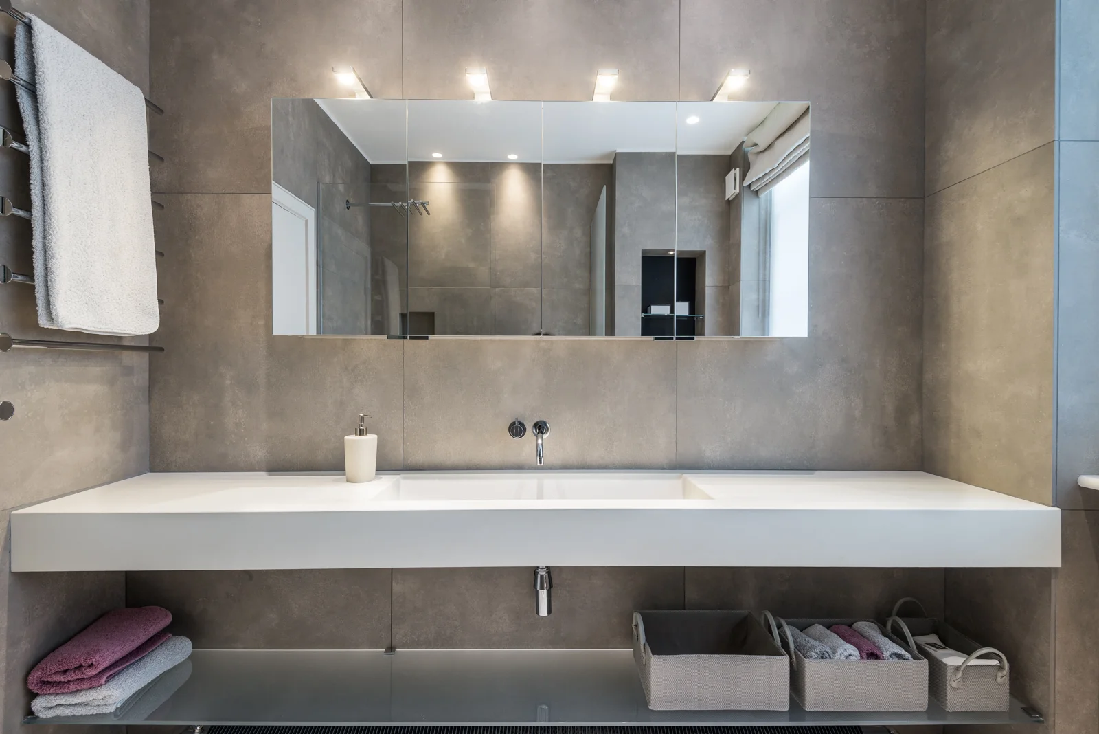 Large-white-marble-stone-basin.jpg
