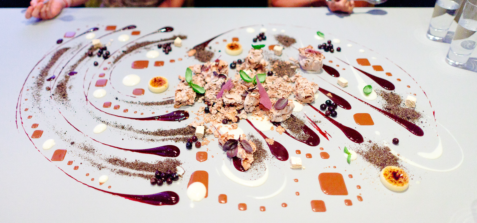 【売り切り御免!】 Alinea Revisited — A Life Worth Eating 洋食