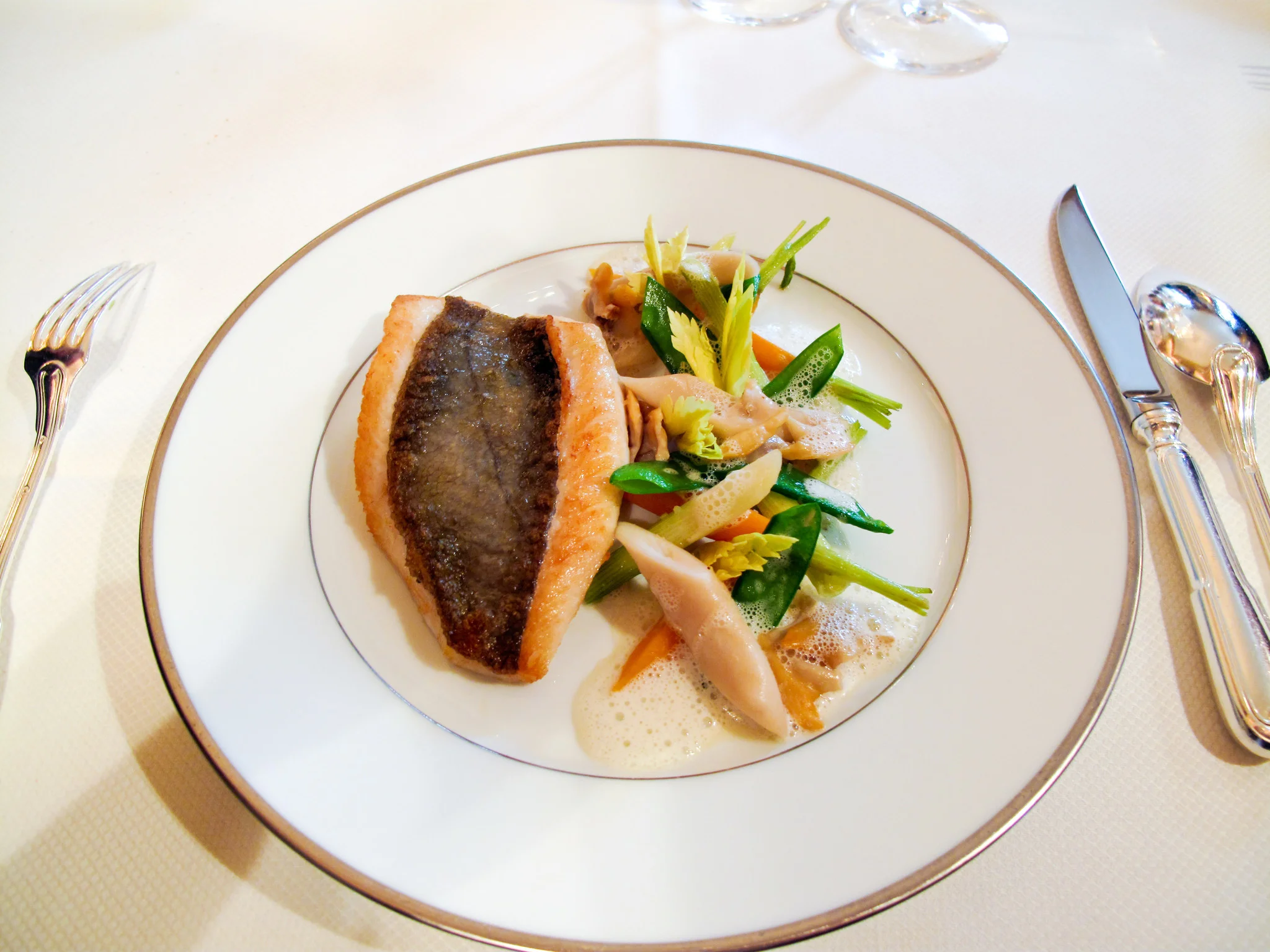 Dos de saint-pierre poele, maraichere de coquillages a la citronnelle