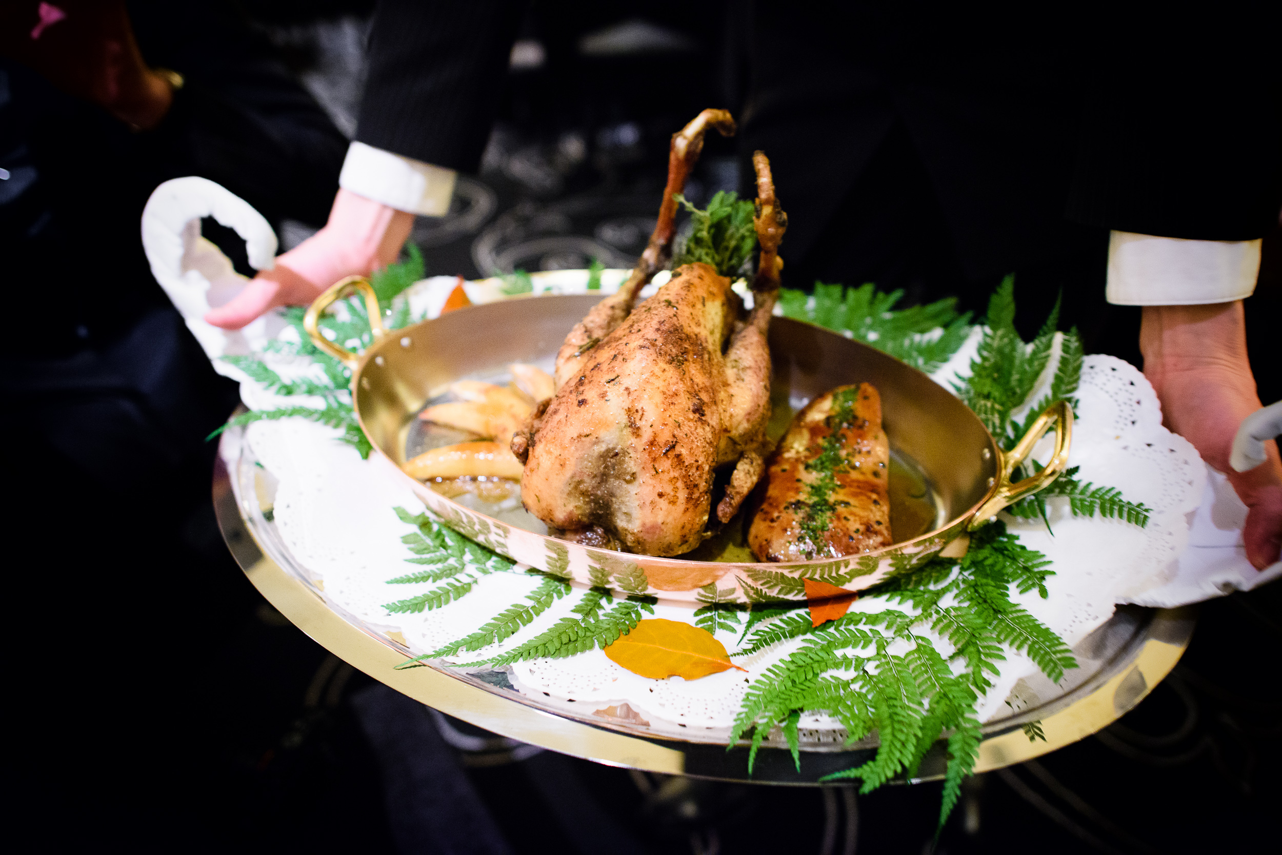 La Pintade fermière et foie gras rôtis, pommes de terre confit