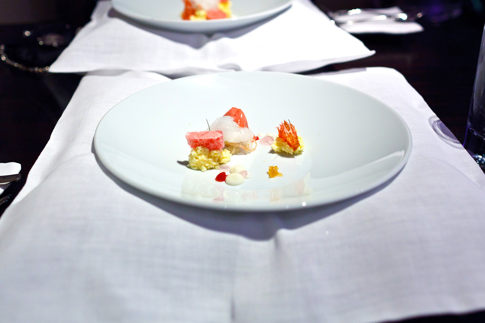 Alinea, Chicago - Rhubarb, cheesecake, onion, lavender air