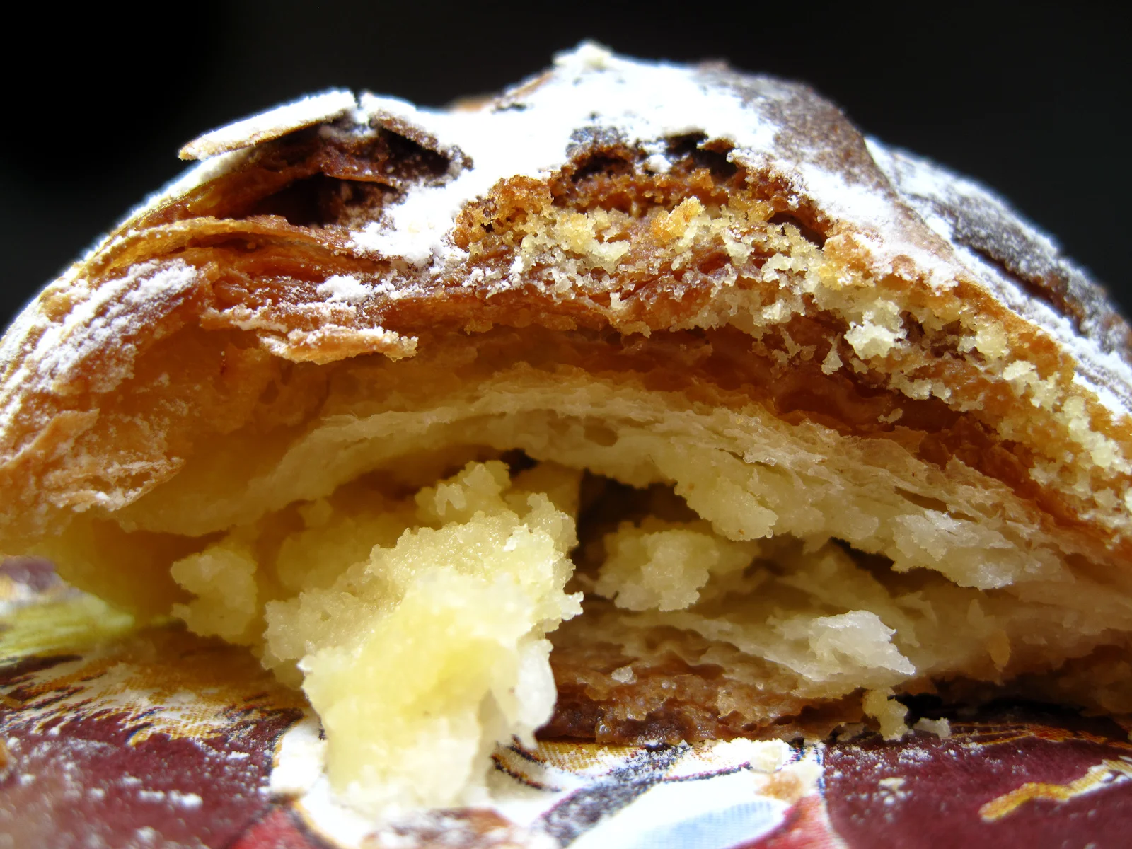 Croissants aux Amandes