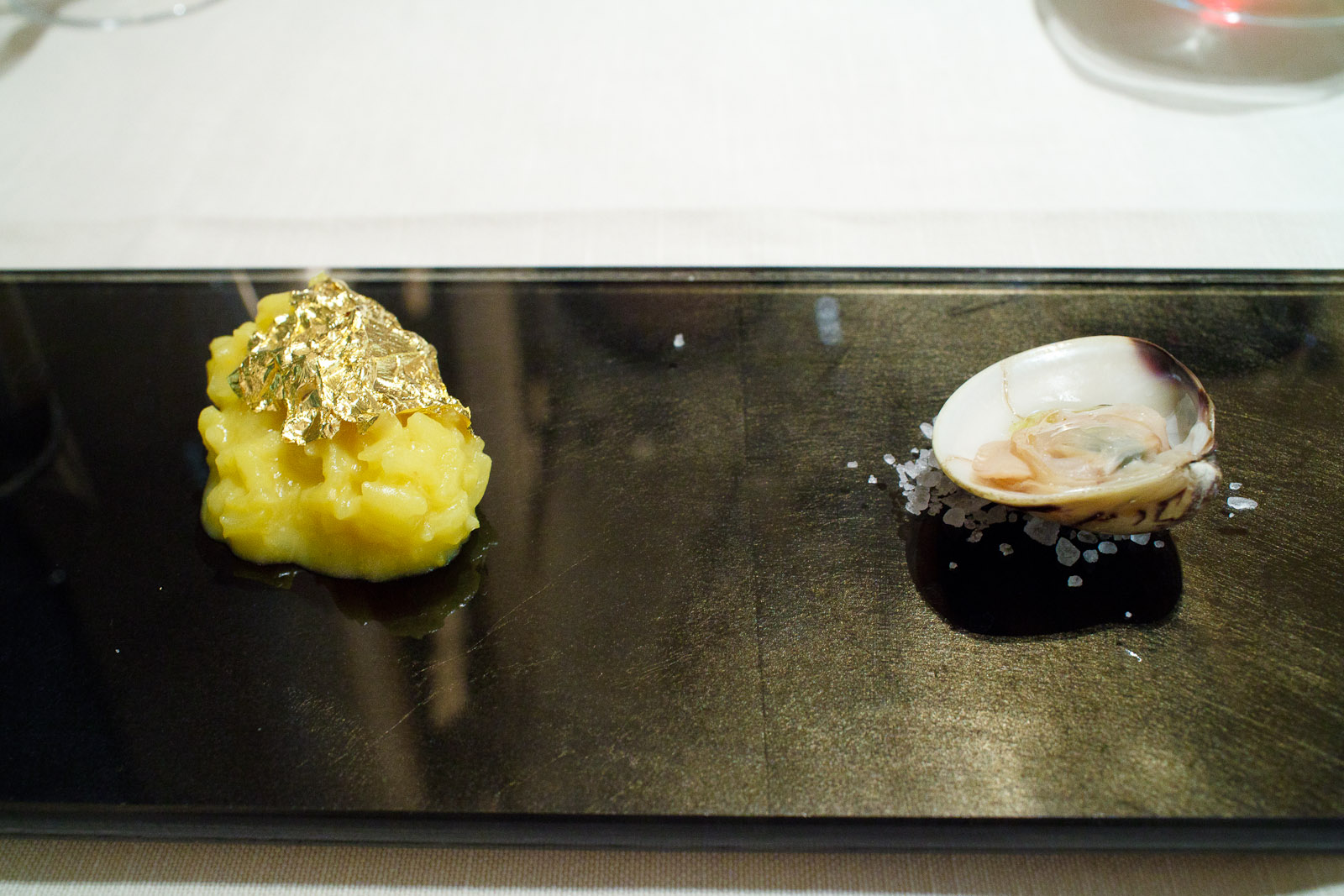 La Veduta, Osaka, Japan - Risotto d'oro al Hamaguri e sugo al zafferano