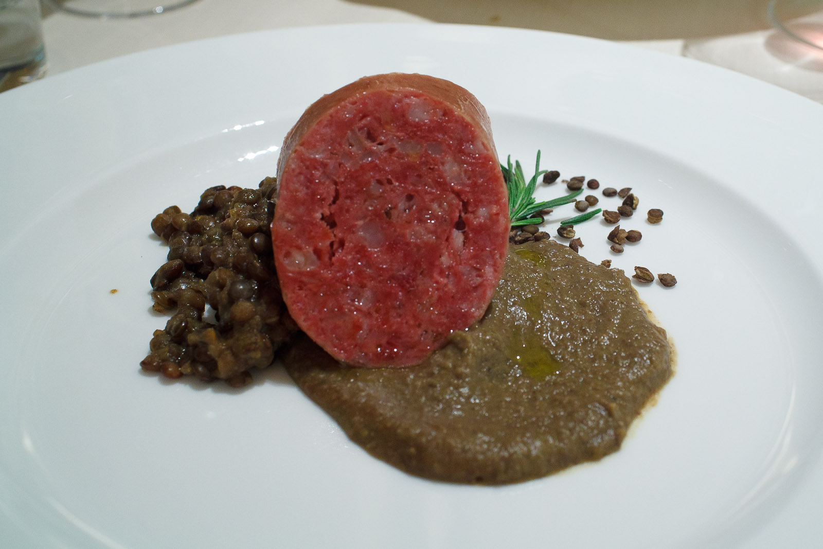La Veduta, Osaka, Japan - Cotechino tradizionale italiano e lenticche di spello