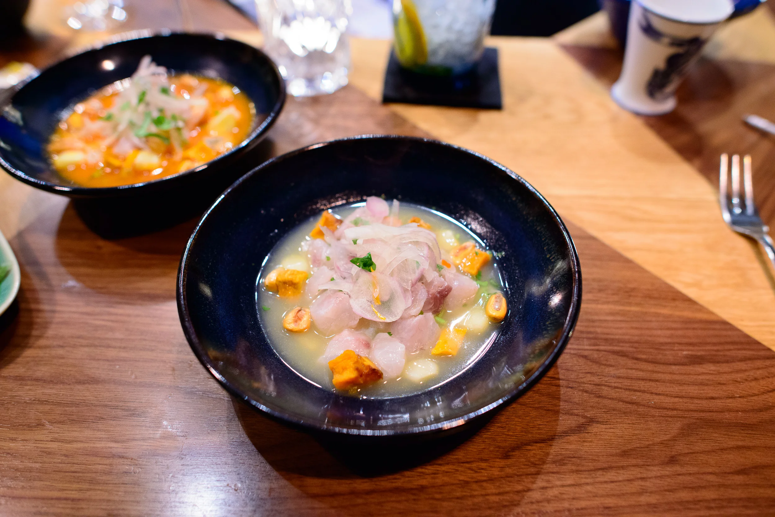 Ceviche classique, poisson du jour, leche de tigre, oignons roug