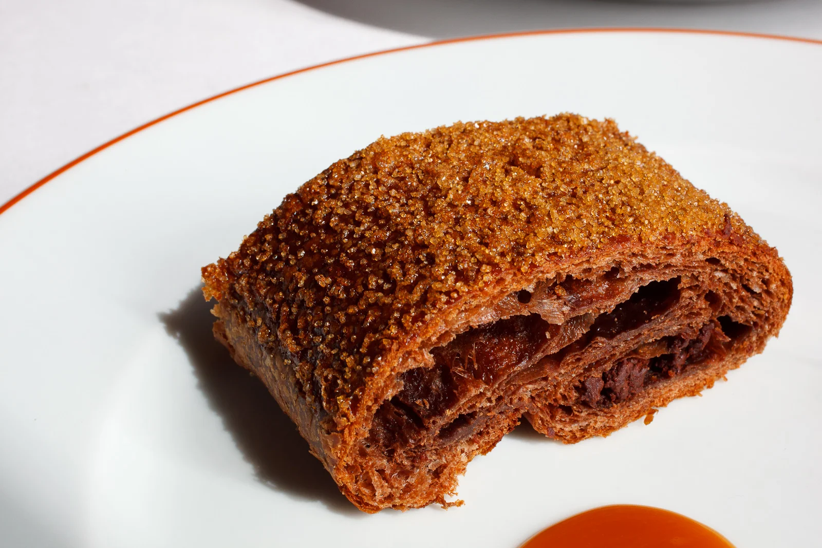 Pain au chocolat de rhubarb; caramel au lait