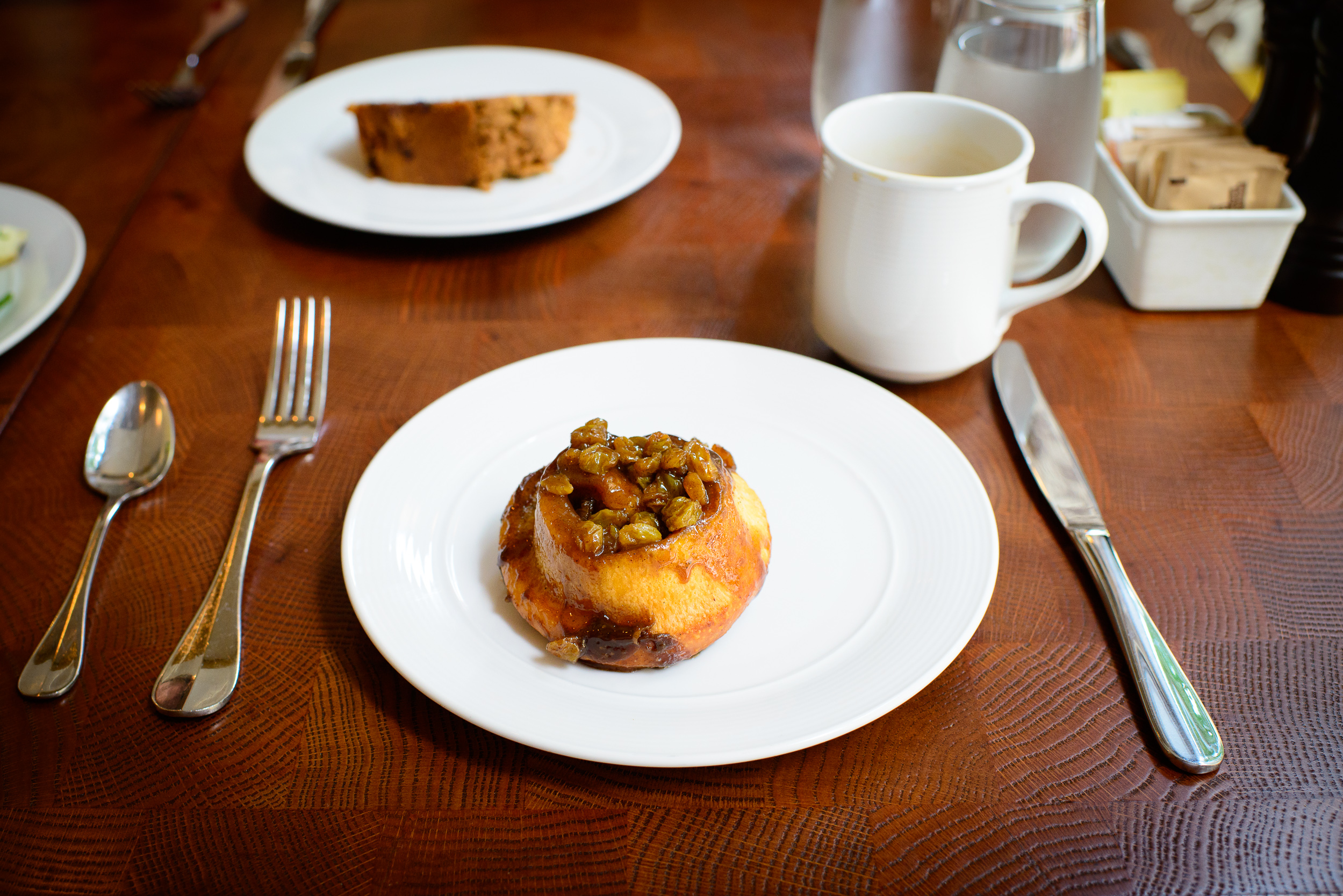 Cinnamon raisin bun ($3)