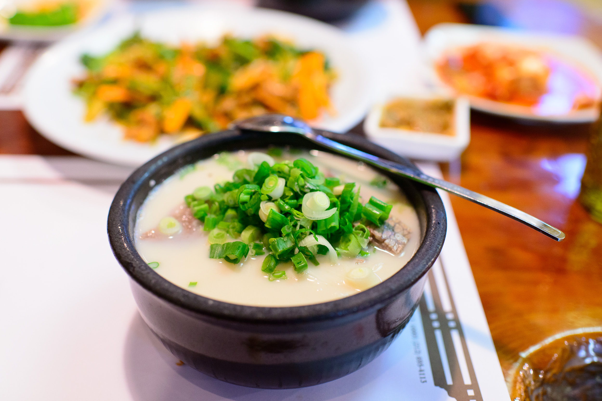 Sul long tang - snowy white ox-bone soup with white rice and whi